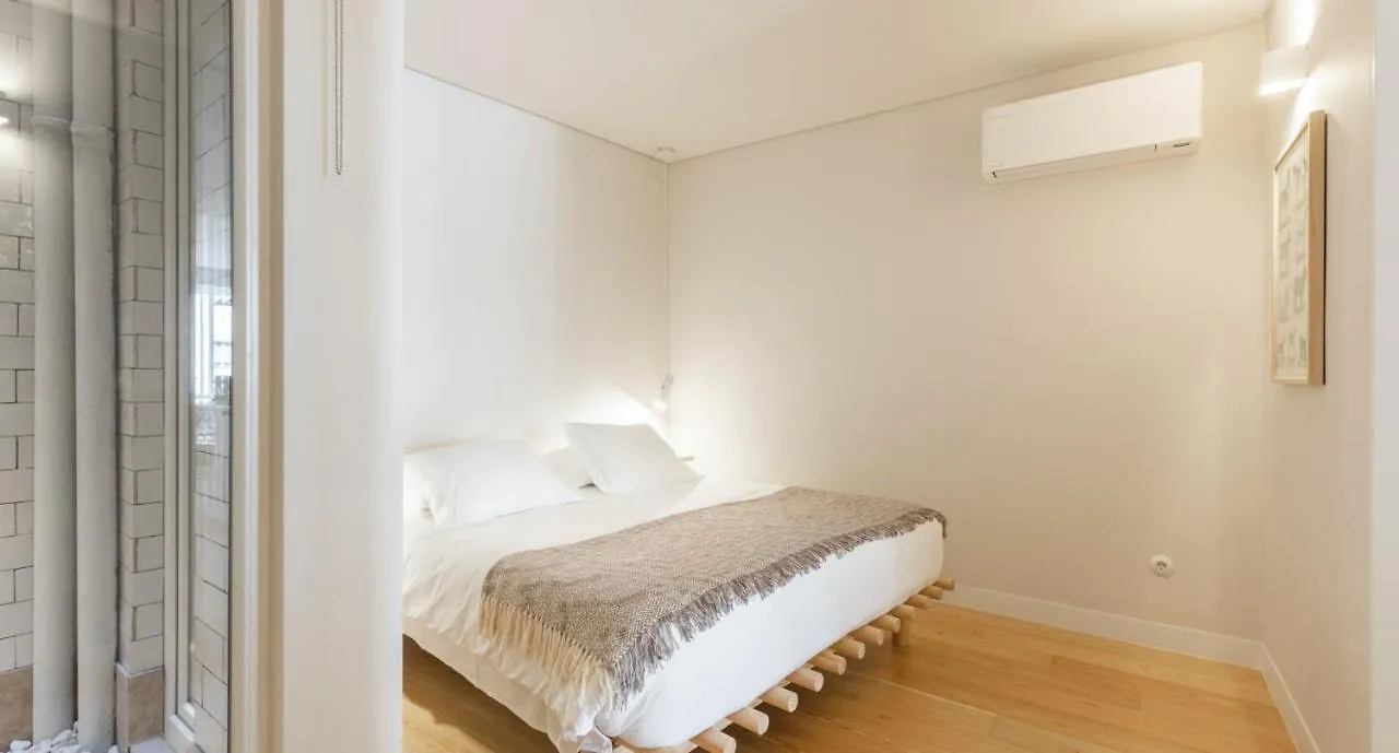 Cozy Lisbon Alfama Apartment 0*,